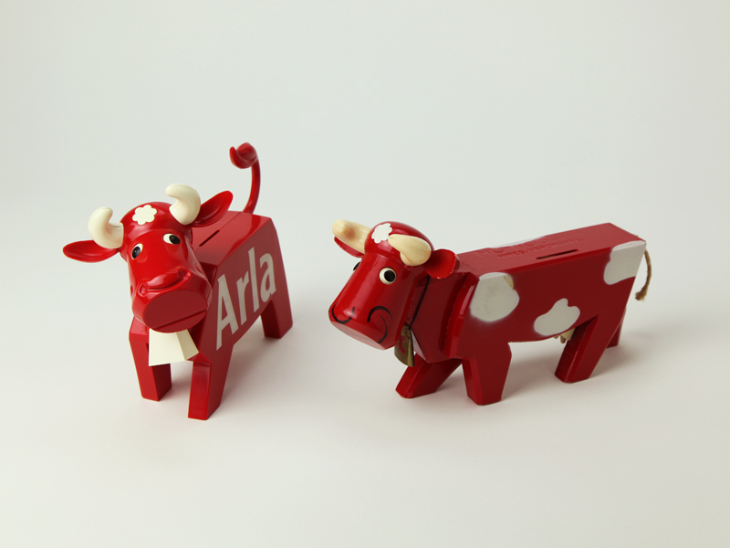 Sweden MC (ARLA) kossan novelty Red cow bank